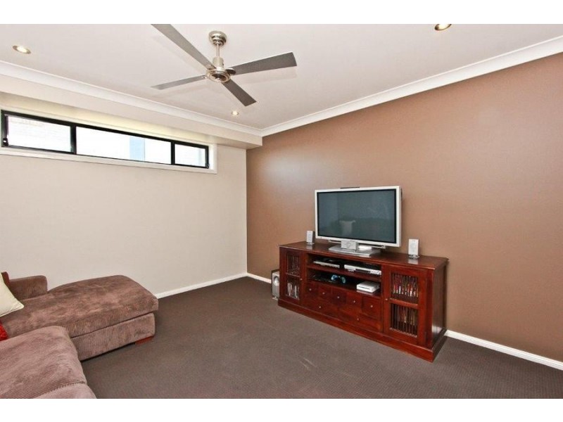 34 Ripon Way, Macquarie Hills NSW 2285