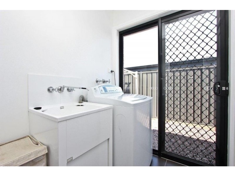 34 Ripon Way, Macquarie Hills NSW 2285