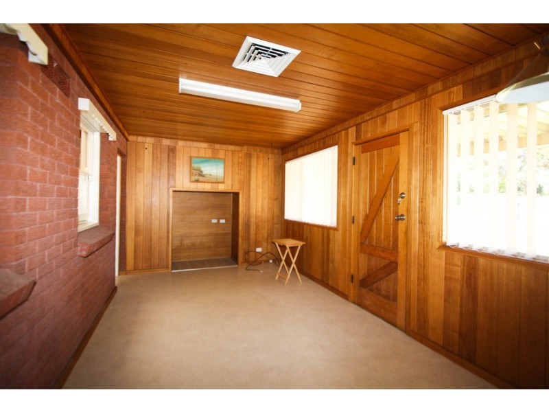 27 Berringar Road, Valentine NSW 2280