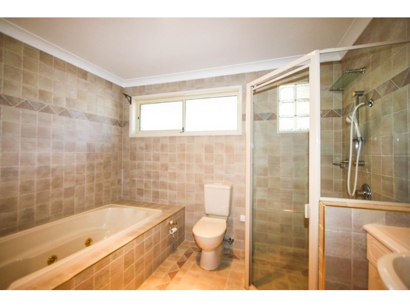 27 Berringar Road, Valentine NSW 2280
