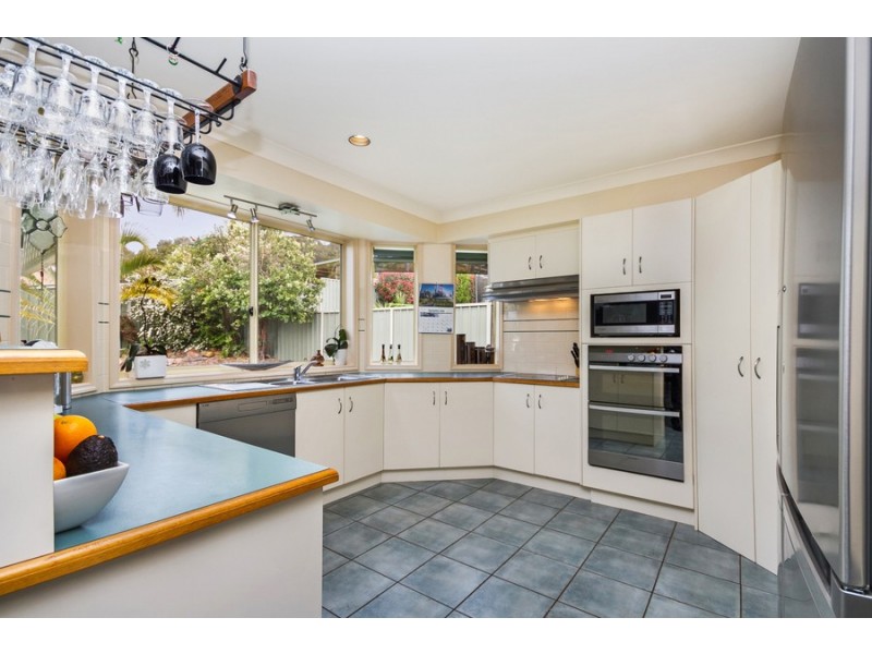 14 Rosebery Avenue, Macquarie Hills NSW 2285