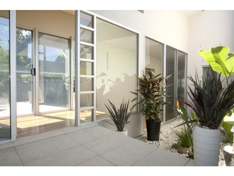 8 Skye Point Road, Coal Point NSW 2283