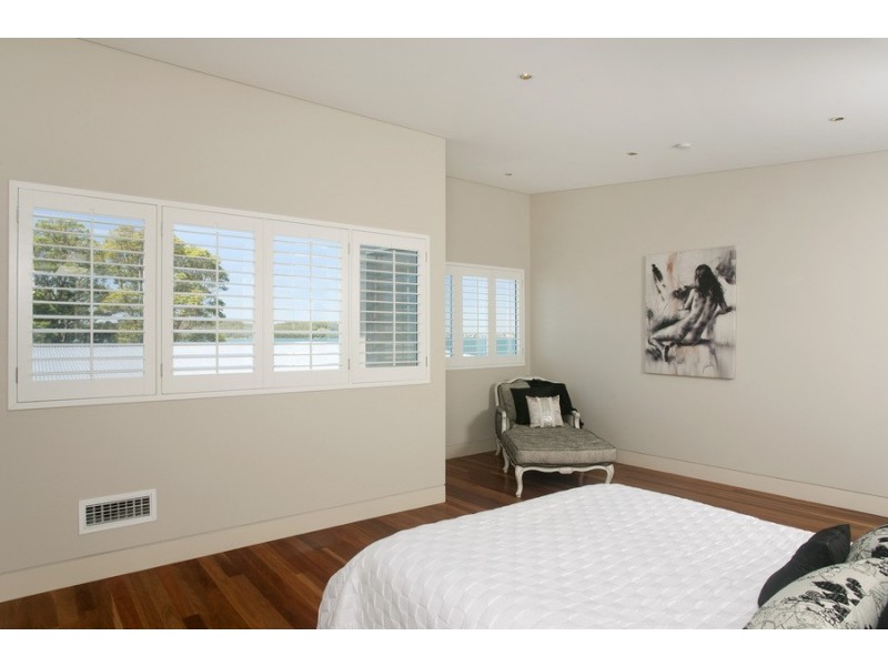 8 Skye Point Road, Coal Point NSW 2283