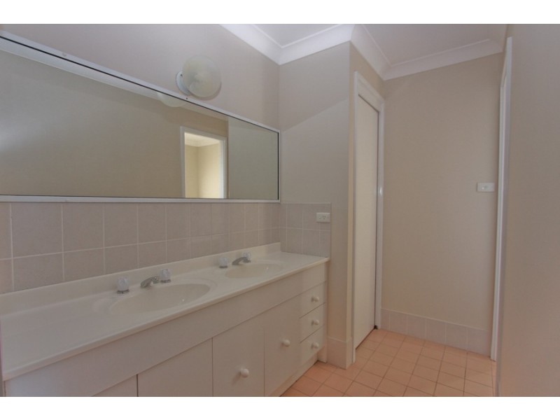 3 Aurora Court, Warners Bay NSW 2282