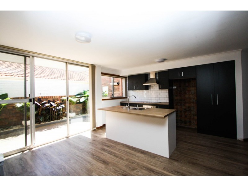 3/4 Bay Street, Toronto NSW 2283