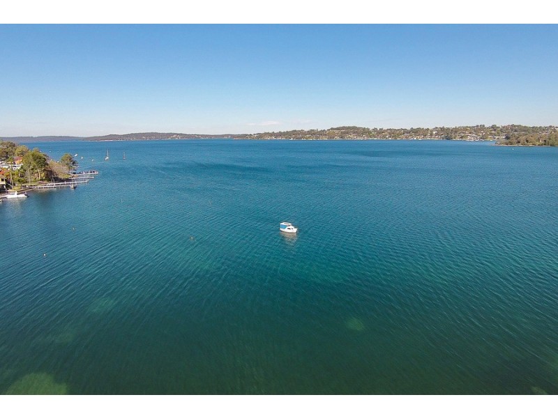 149 Coal Point Road, Coal Point NSW 2283