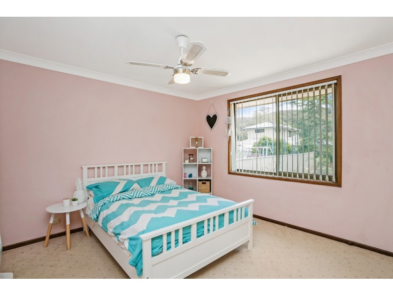 12 Seaview Close, Eleebana NSW 2282