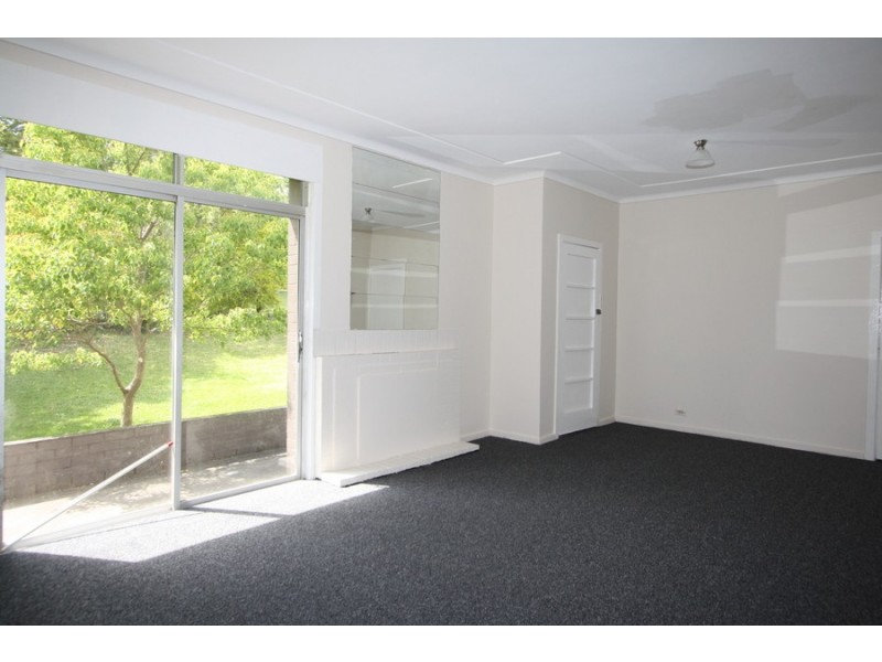 21 Blackbutt Parade, Kotara South NSW 2289