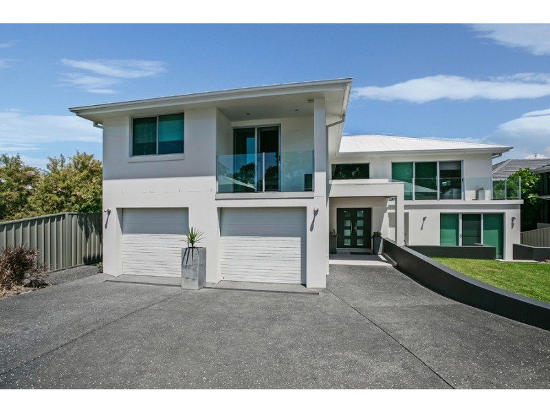 11 Grant Road, Coal Point NSW 2283