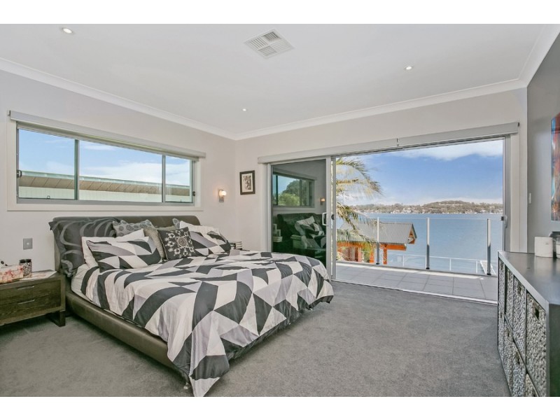 11 Grant Road, Coal Point NSW 2283