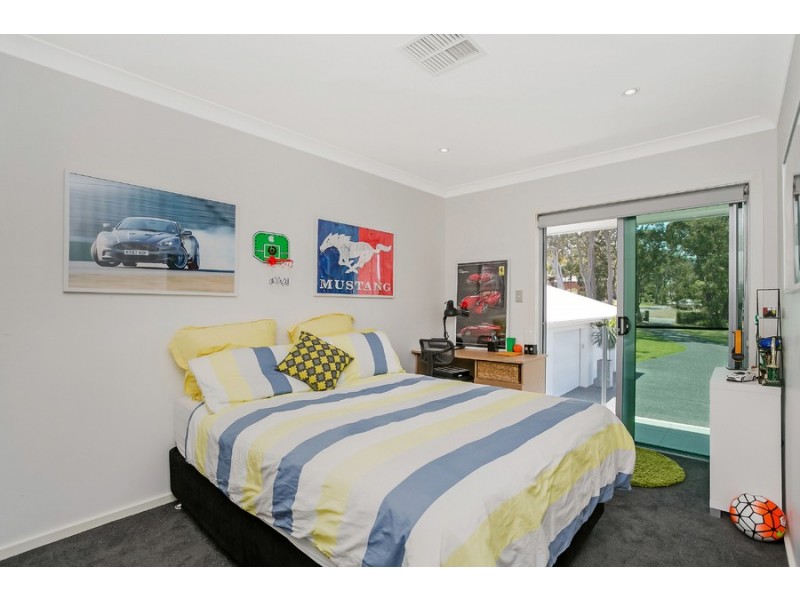 11 Grant Road, Coal Point NSW 2283