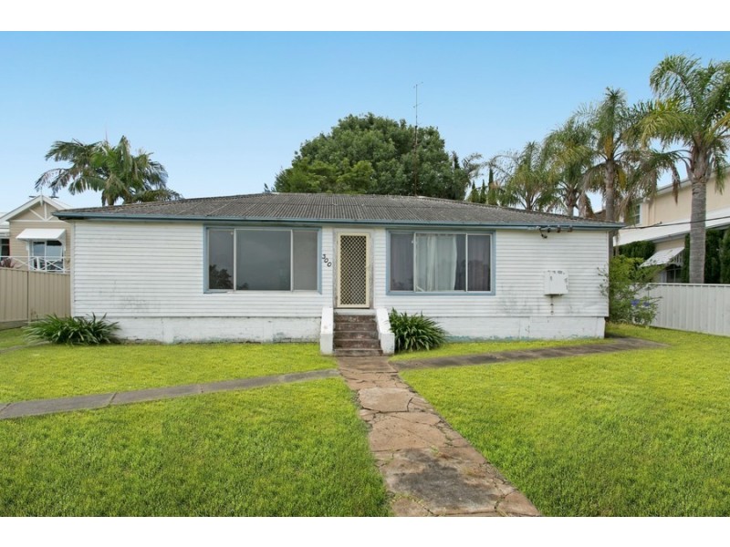 300 The Esplanade, Speers Point NSW 2284