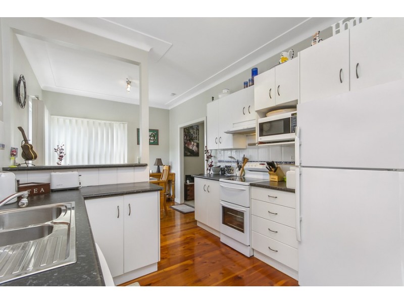 24 Hopkins Street, Speers Point NSW 2284