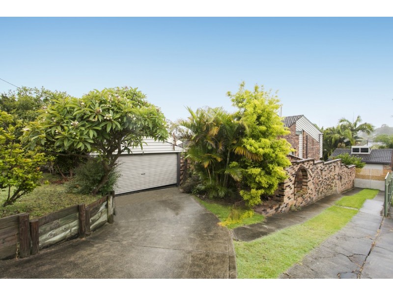 10 Ian Street, Eleebana NSW 2282
