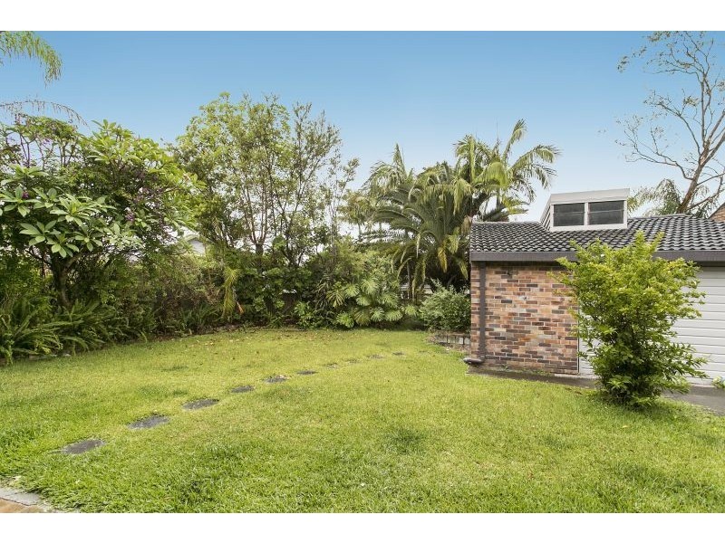 10 Ian Street, Eleebana NSW 2282