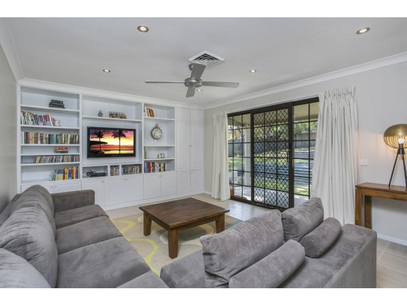 15 Huntington Close, Eleebana NSW 2282