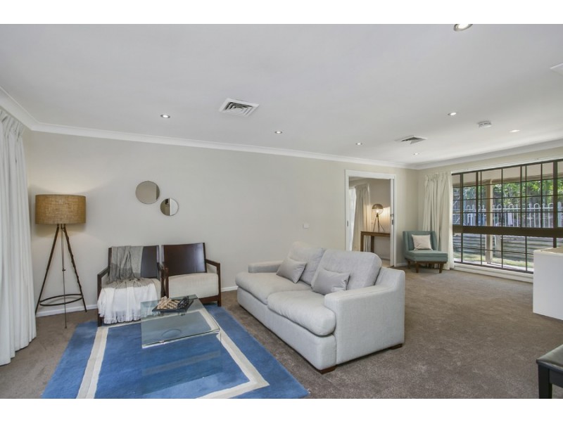 15 Huntington Close, Eleebana NSW 2282