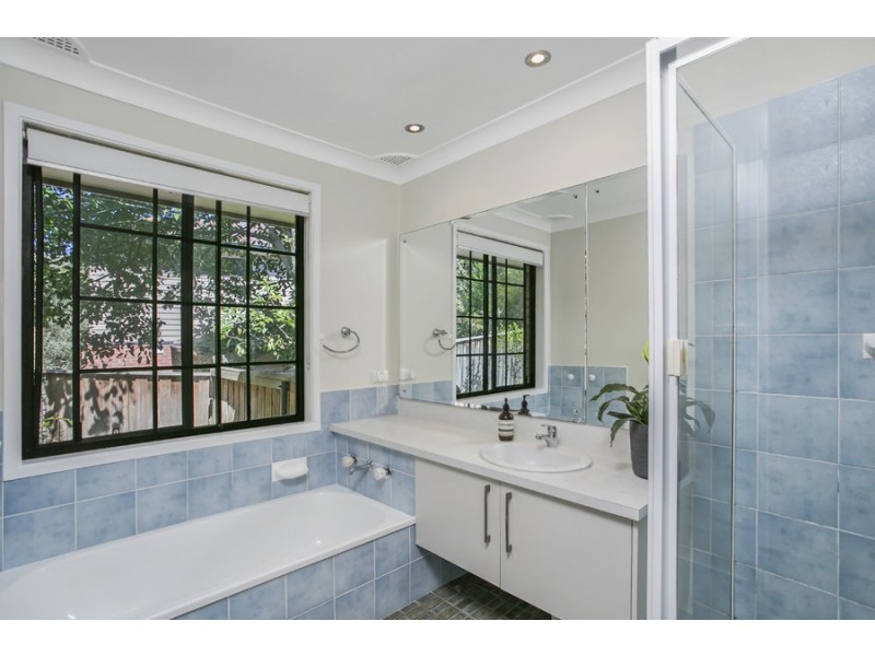 15 Huntington Close, Eleebana NSW 2282