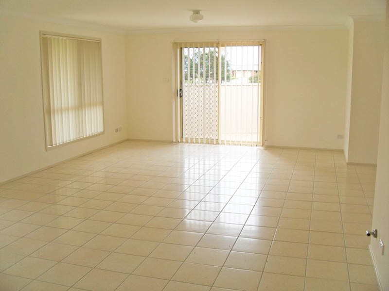 6 Jacana Way, Maryland NSW 2287