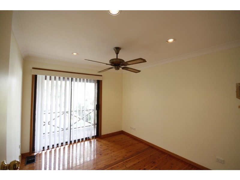 70 Fishing Point Road, Fishing Point NSW 2283