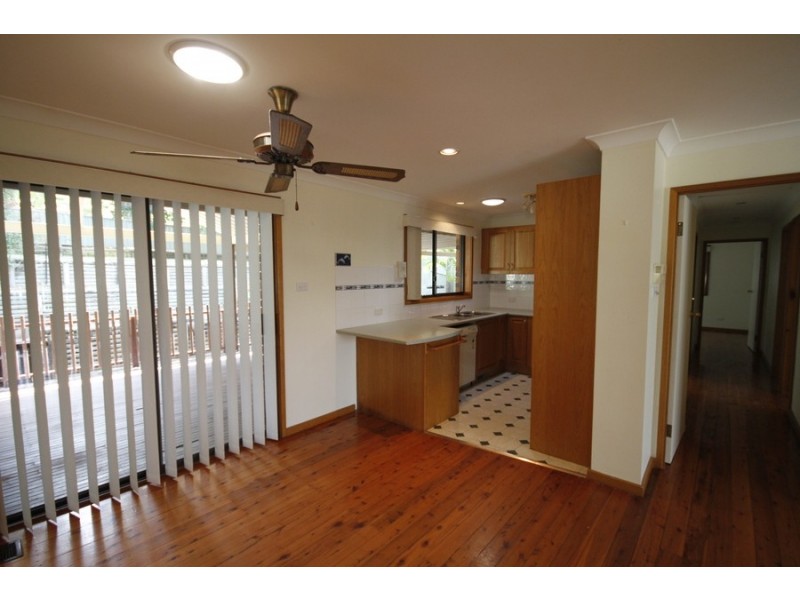 70 Fishing Point Road, Fishing Point NSW 2283
