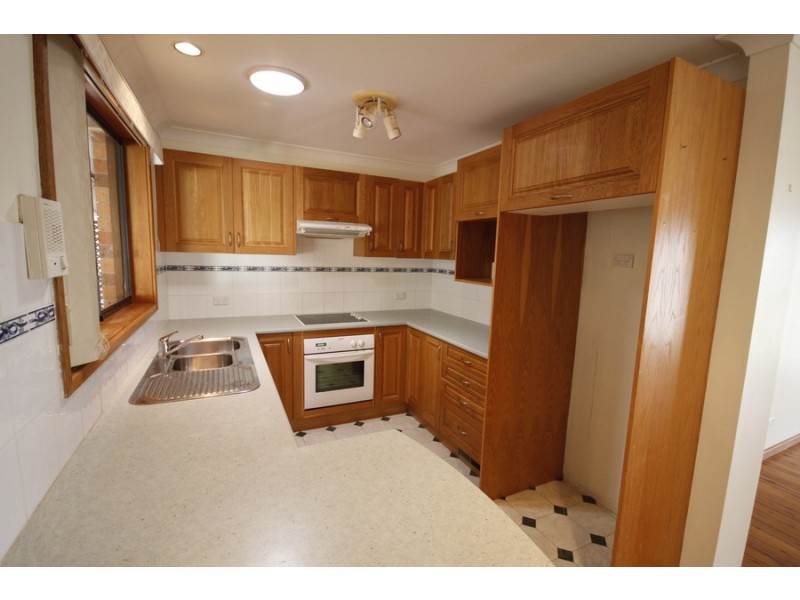 70 Fishing Point Road, Fishing Point NSW 2283