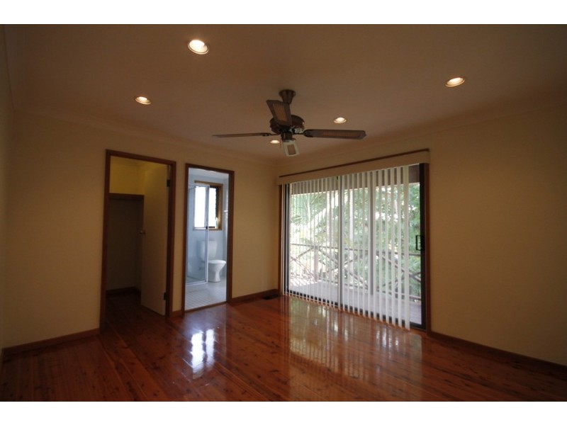 70 Fishing Point Road, Fishing Point NSW 2283