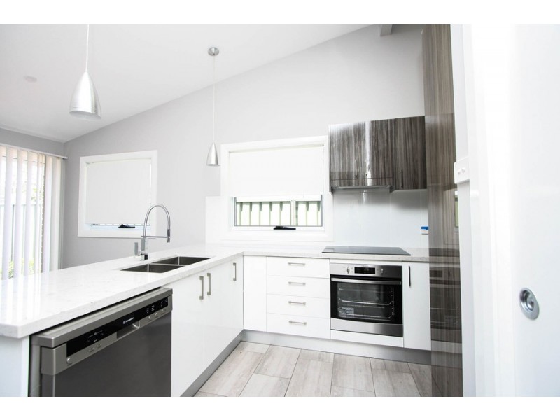 3 Winston Street, Croudace Bay NSW 2280