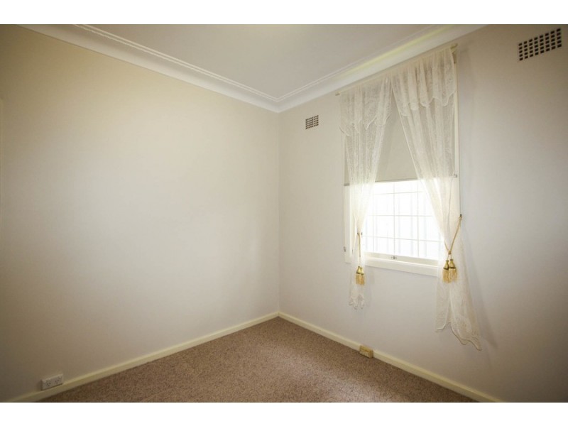 41 Jones Avenue, Warners Bay NSW 2282