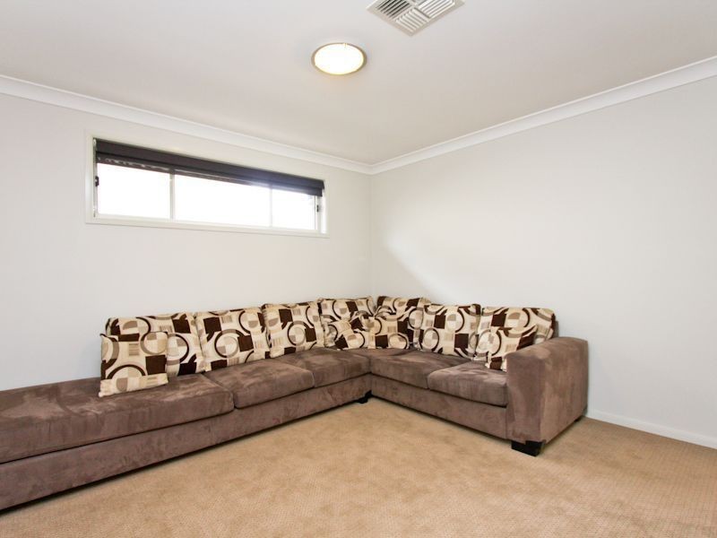 10 Boroke Way, Fletcher NSW 2287