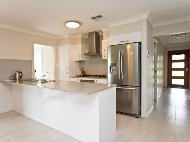 10 Boroke Way, Fletcher NSW 2287