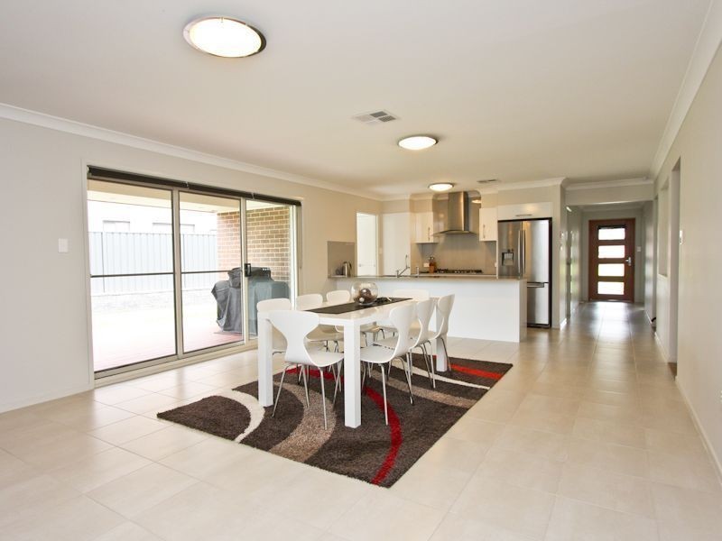 10 Boroke Way, Fletcher NSW 2287