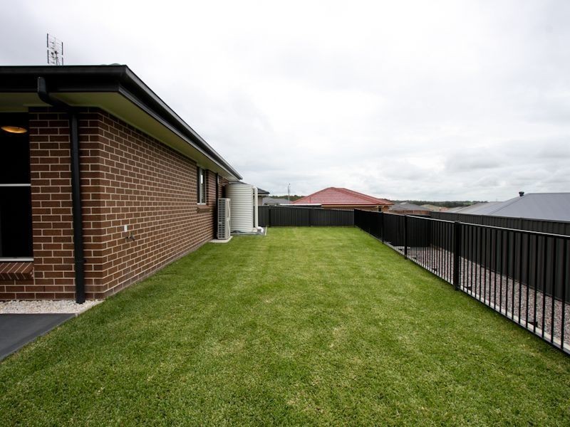 10 Boroke Way, Fletcher NSW 2287