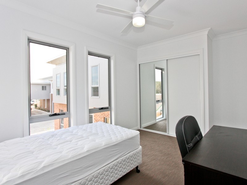 Room 1, 5/10 Steel Street, Jesmond NSW 2299