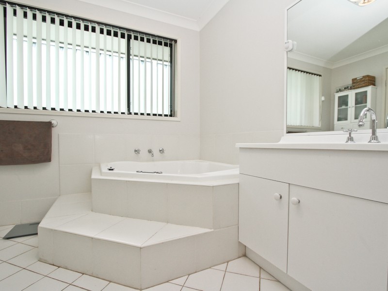 32 Cottonwood Chase, Fletcher NSW 2287