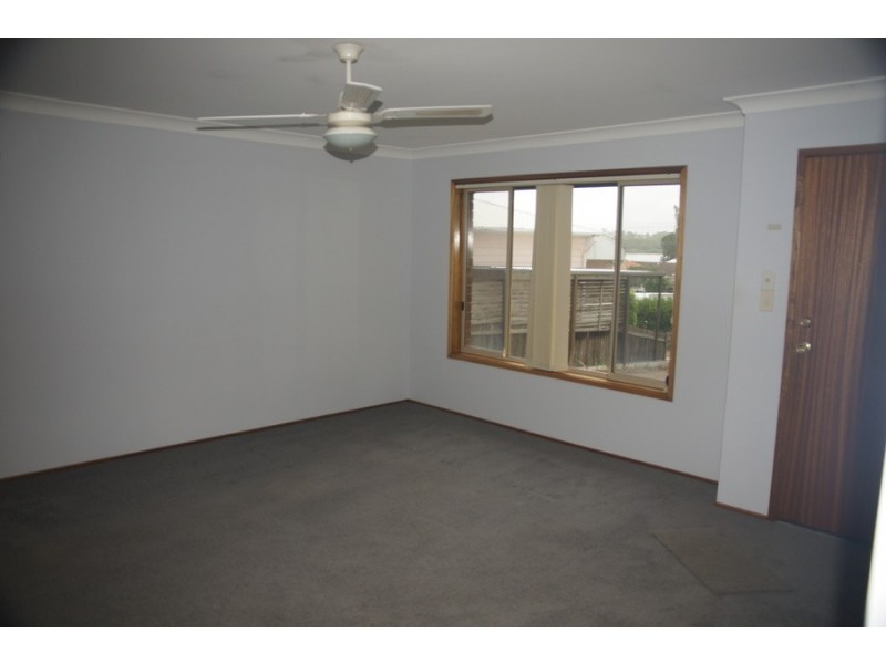 32 Lake Road, Fennell Bay NSW 2283