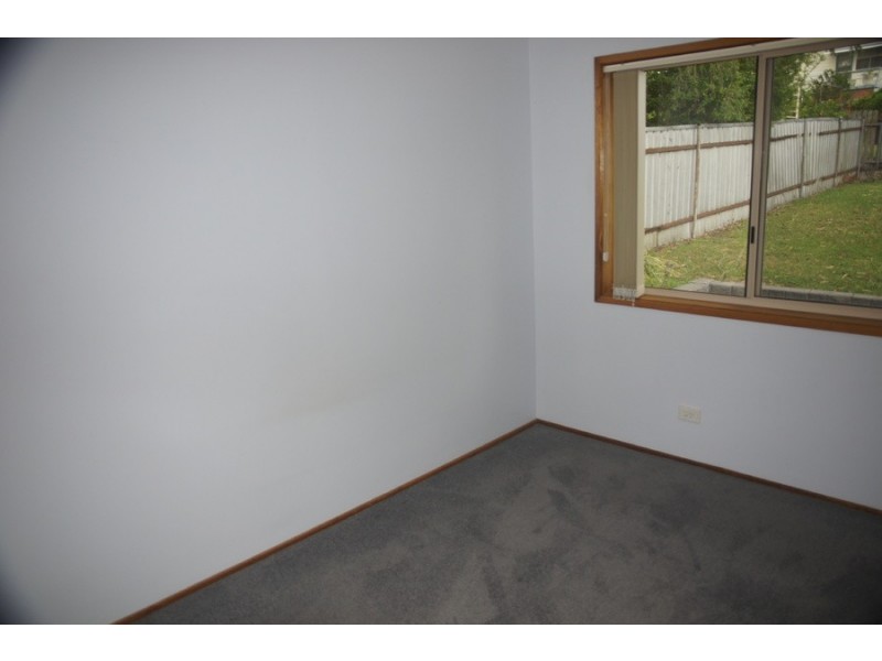 32 Lake Road, Fennell Bay NSW 2283