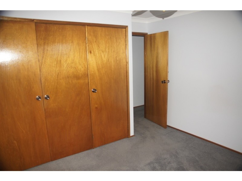 32 Lake Road, Fennell Bay NSW 2283