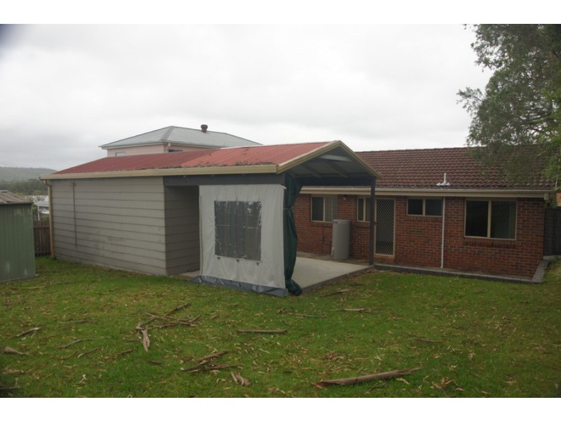 32 Lake Road, Fennell Bay NSW 2283