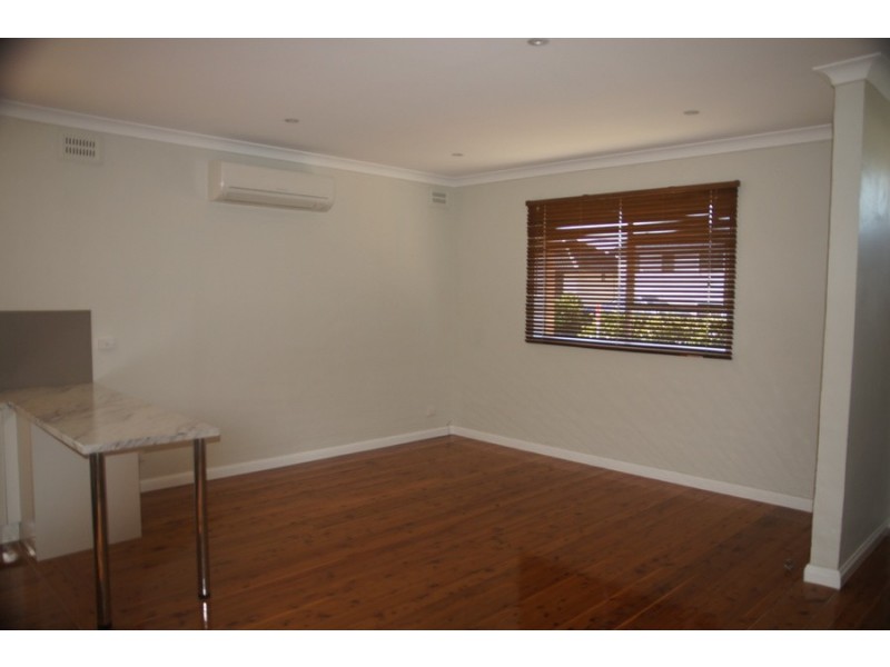 19 Ruswell Avenue, Warners Bay NSW 2282