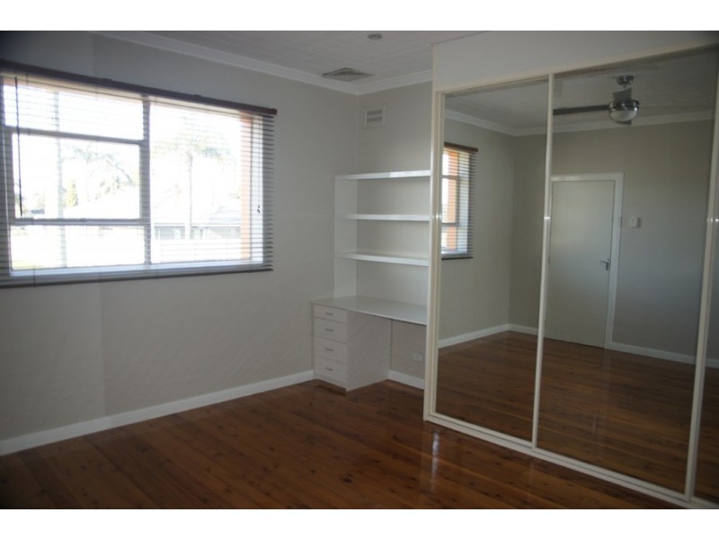 19 Ruswell Avenue, Warners Bay NSW 2282