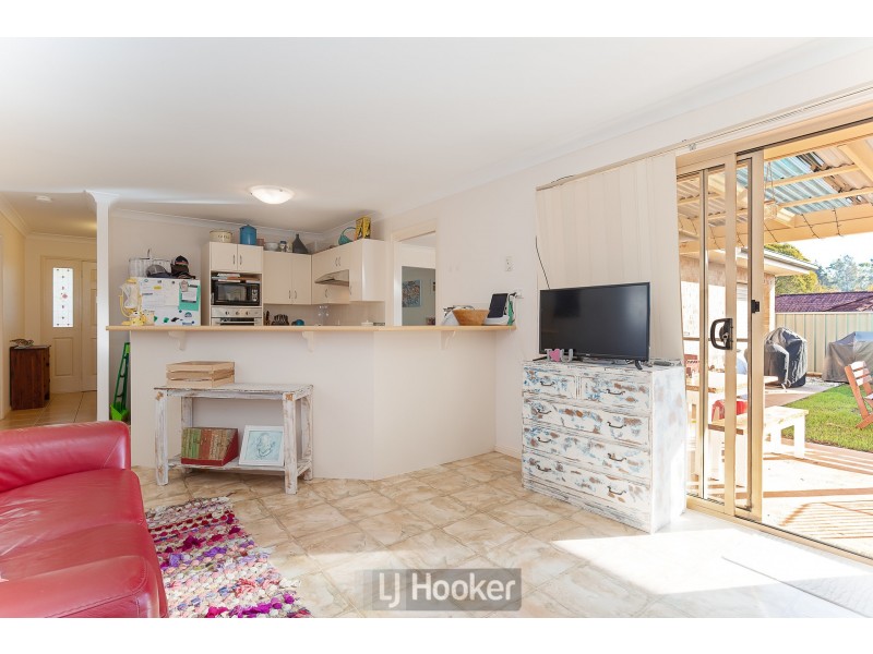 18 Chifley Road, Morisset Park NSW 2264