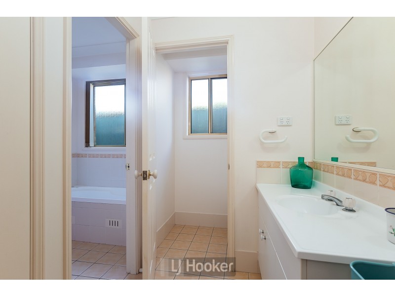 18 Chifley Road, Morisset Park NSW 2264