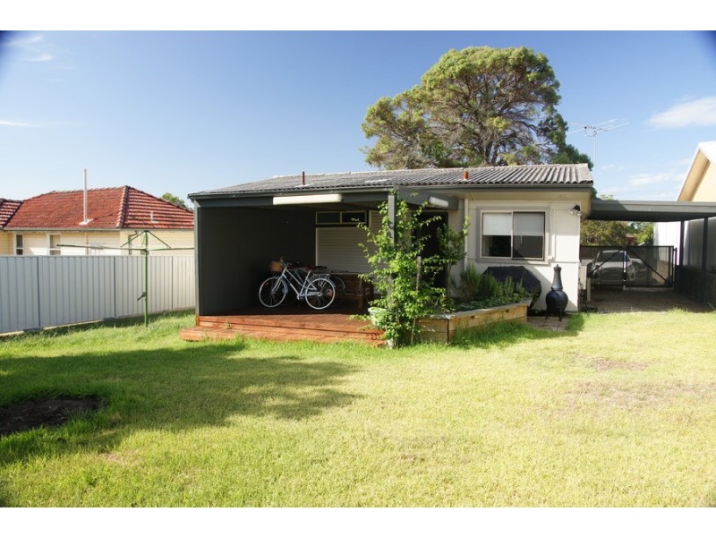13 Libya Street, Shortland NSW 2307