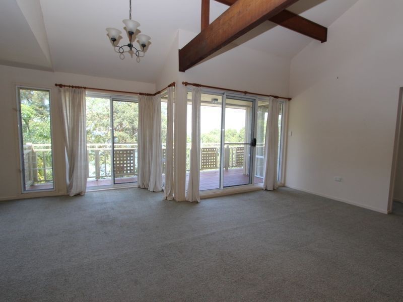 43 Beach Road, Wangi Wangi NSW 2267
