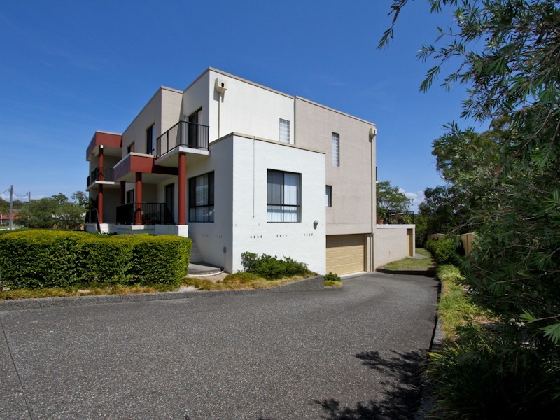 3/4 Berringar Road, Valentine NSW 2280