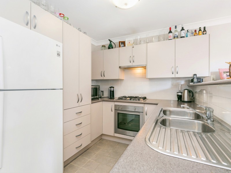 35 Harmony Crescent, Mount Hutton NSW 2290