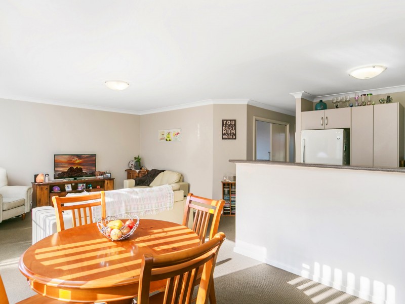 35 Harmony Crescent, Mount Hutton NSW 2290