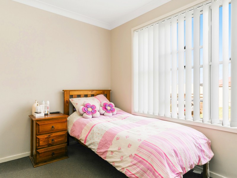 35 Harmony Crescent, Mount Hutton NSW 2290