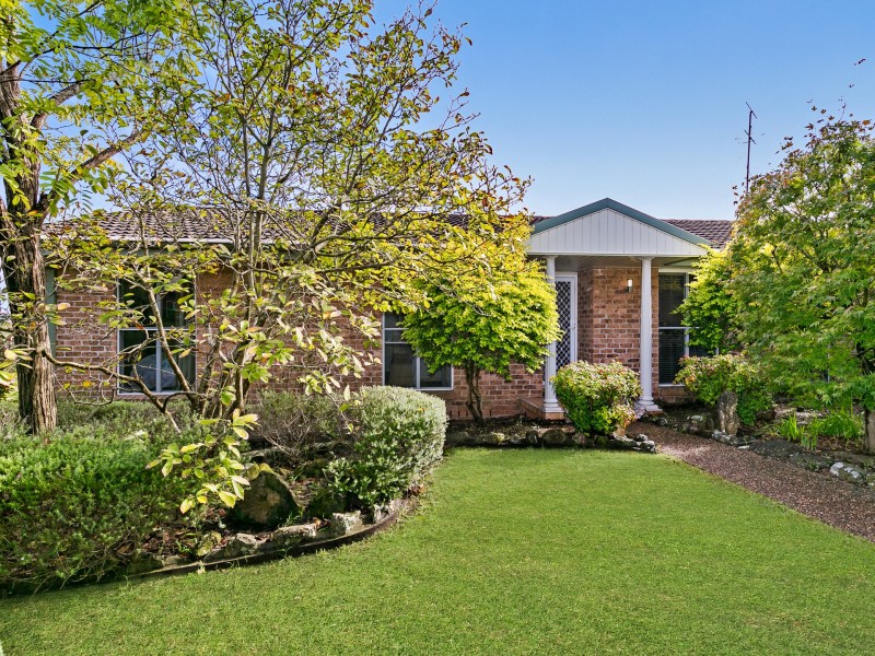 2 Malwood Avenue, Macquarie Hills NSW 2285